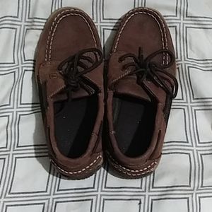I am selling sperries